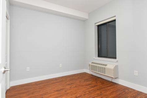 424 Whiton Street Jersey City NJ 07304
