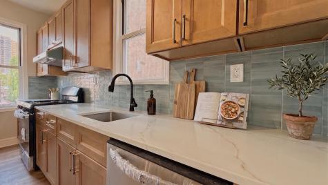 2212 Summit Avenue Union City NJ 07087