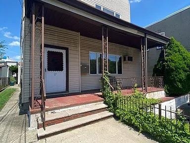 17 East 50th Street Bayonne NJ 07002