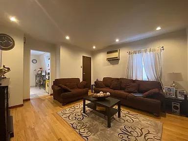 17 East 50th Street Bayonne NJ 07002