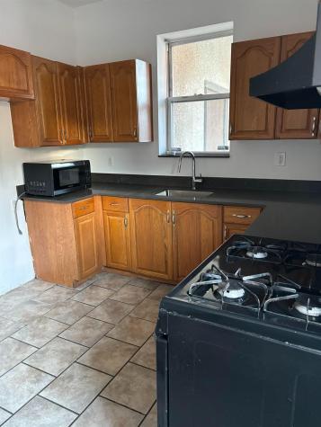 178 Orient Street Bayonne NJ 07002-0000