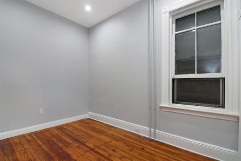304 24th Street Union City NJ 07087-4503