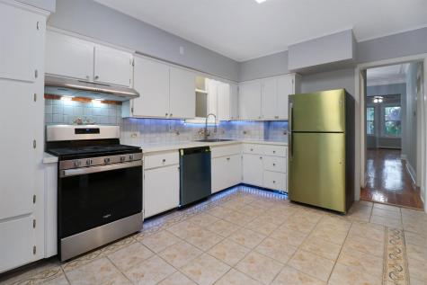 304 24th Street Union City NJ 07087-4503