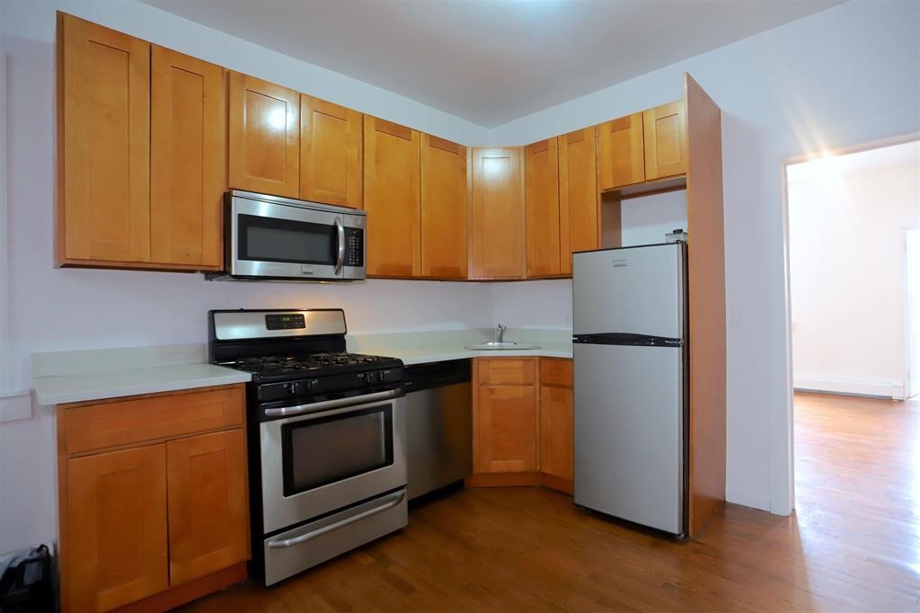 79 Beacon Avenue Jersey City NJ 07306