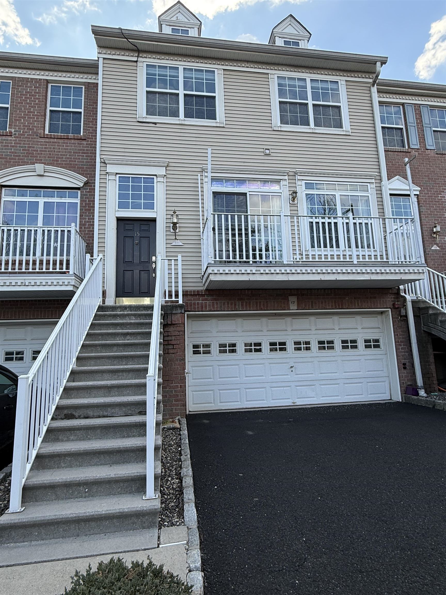 15 Hudson Court Jersey City NJ 07305