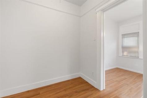 342 Avenue E Bayonne NJ 07002