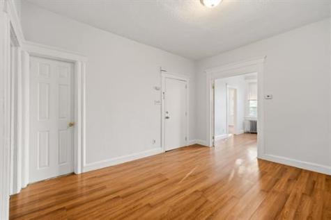 342 Avenue E Bayonne NJ 07002