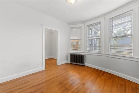 342 Avenue E Bayonne NJ 07002