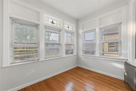 342 Avenue E Bayonne NJ 07002