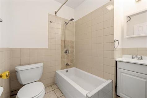 342 Avenue E Bayonne NJ 07002