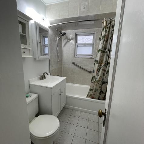 16 Kelly Parkway Bayonne NJ 07002