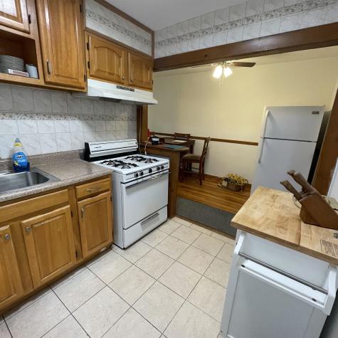 16 Kelly Parkway Bayonne NJ 07002