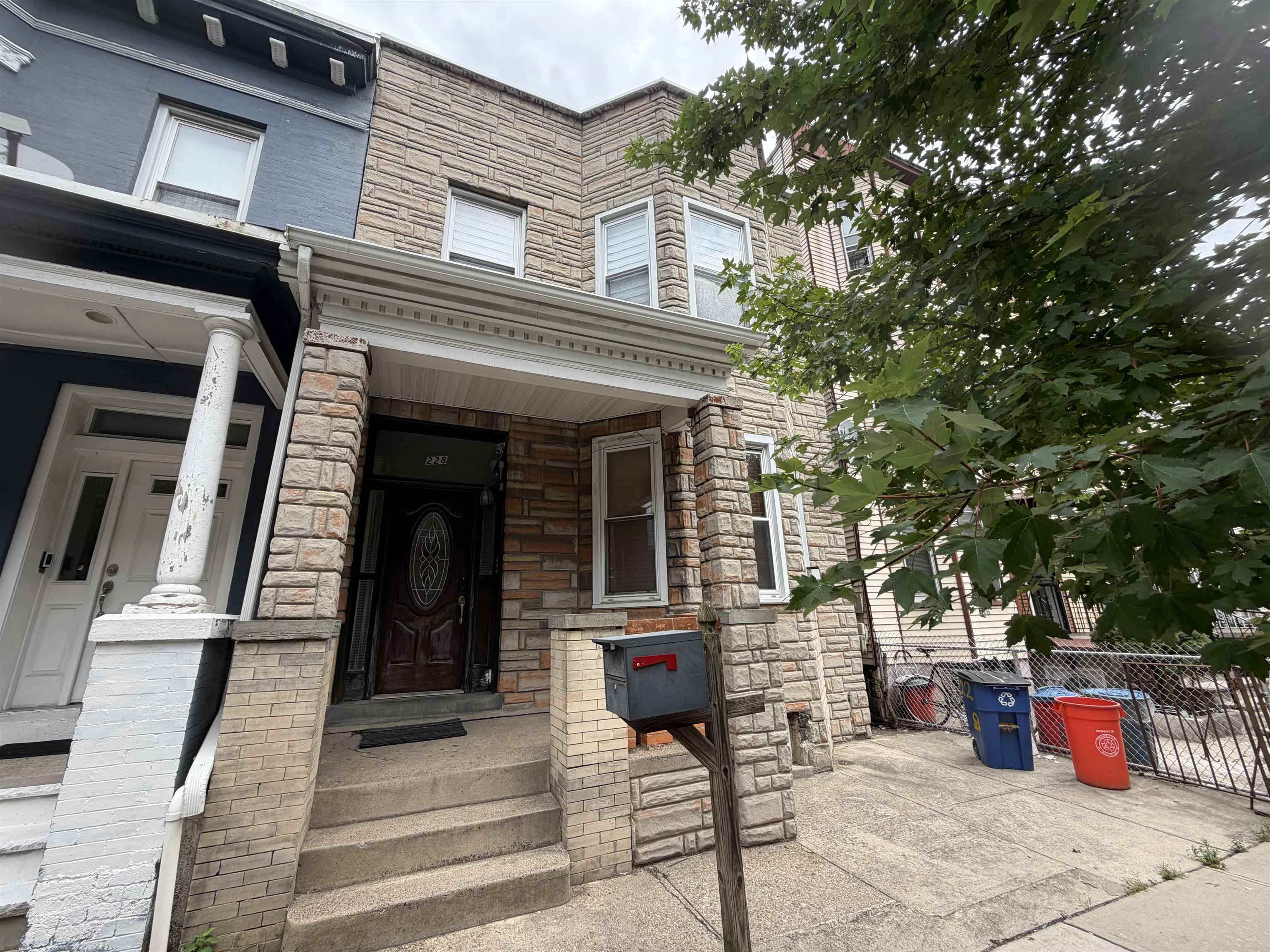 228 Maple Street Weehawken NJ 07086