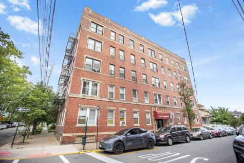 7812 Hudson Avenue North Bergen NJ 07047