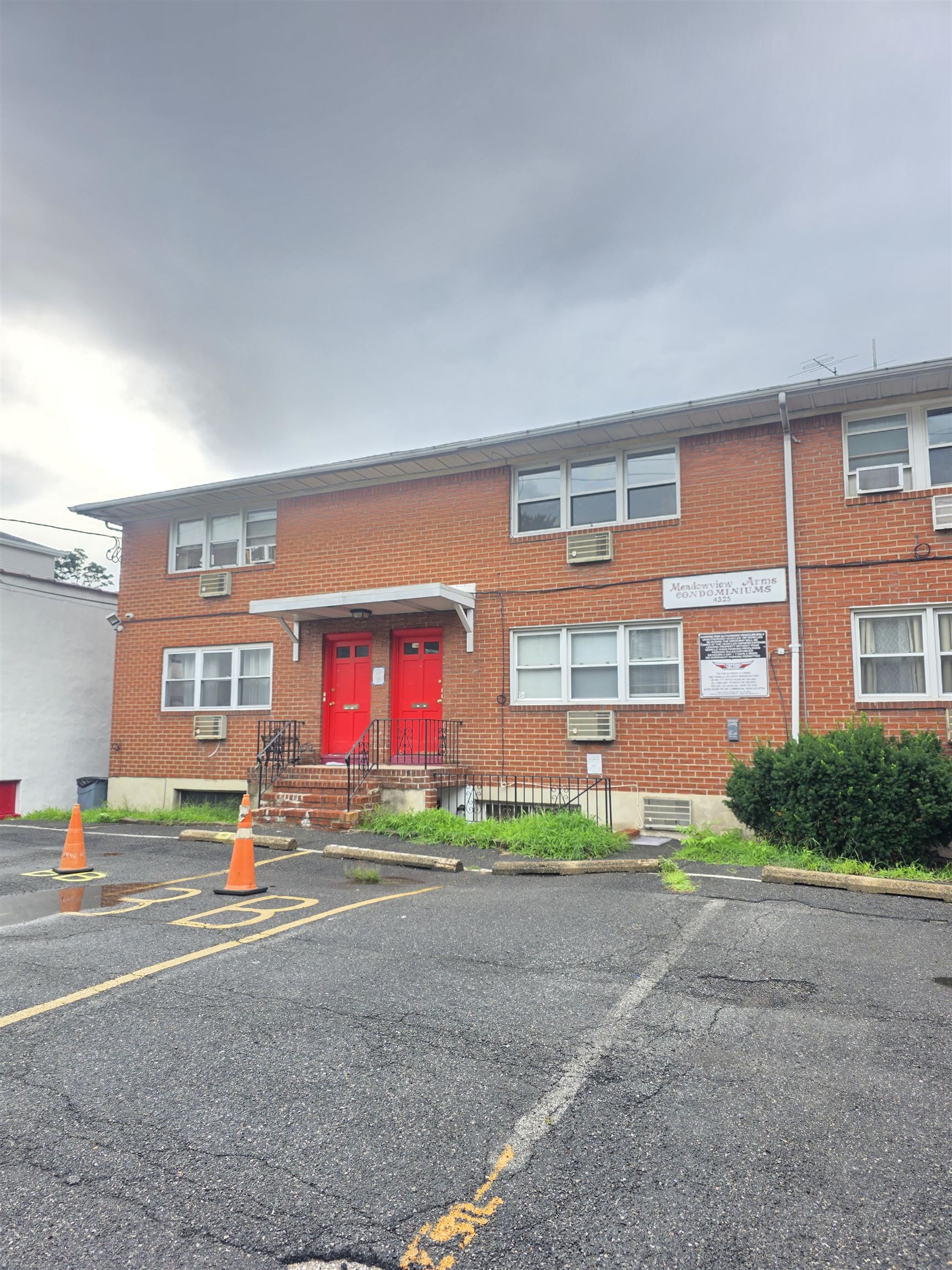 4325 Meadowview Avenue North Bergen NJ 07047