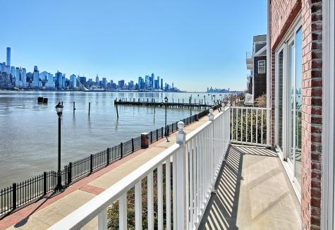 470 Buffalo Court West New York NJ 07093