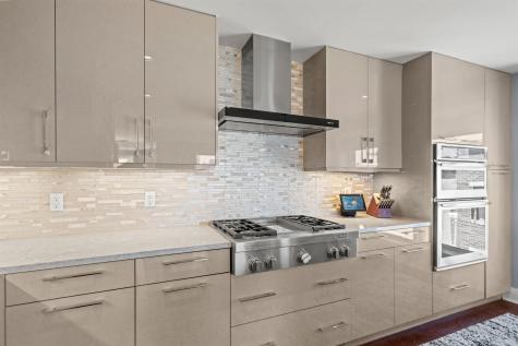 100 Eton Row Weehawken NJ 07086