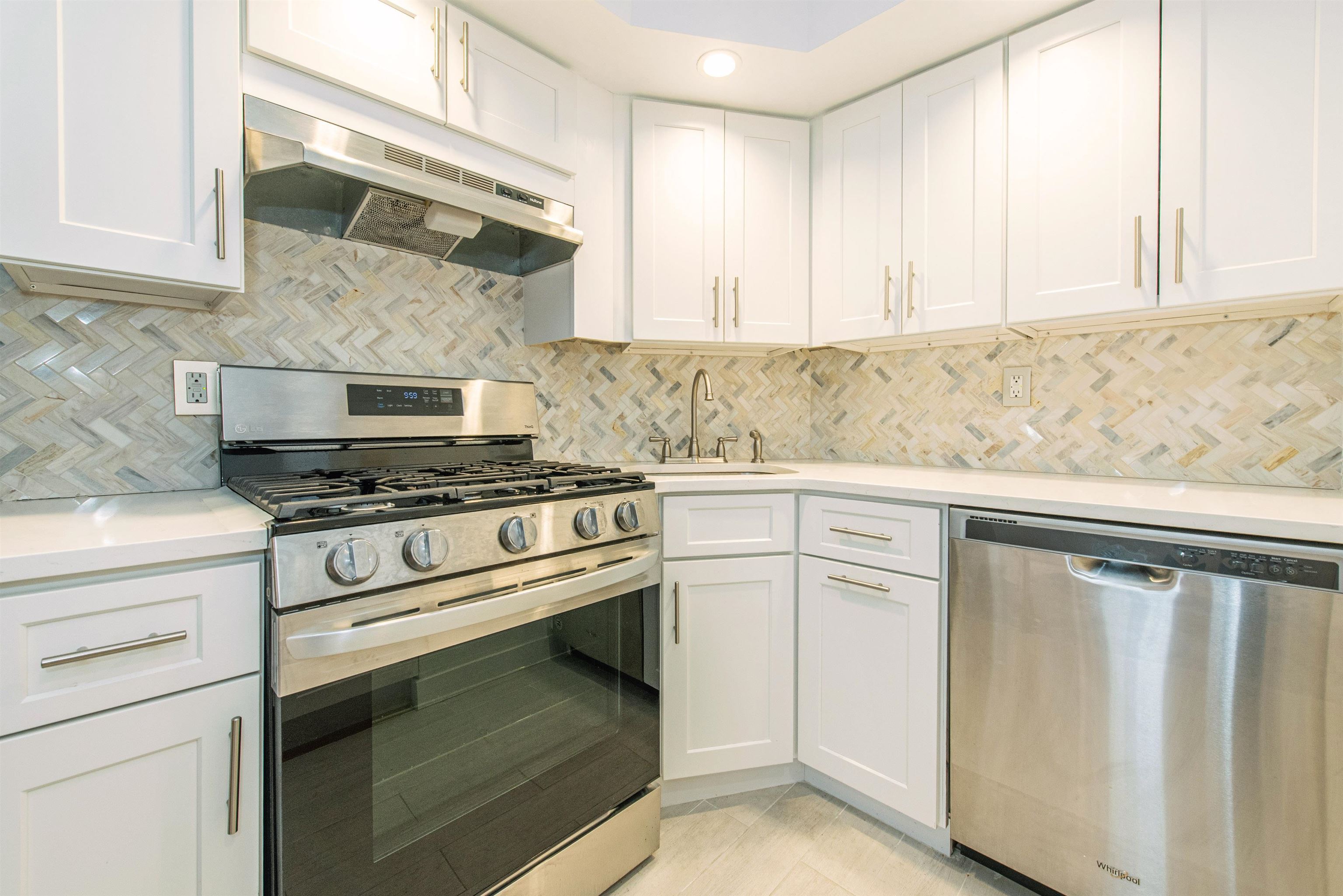 6405 Boulevard East West New York NJ 07093
