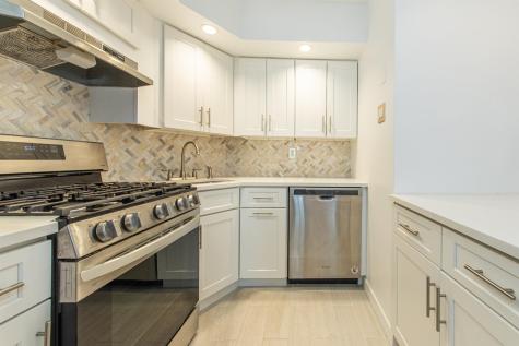 6405 Boulevard East West New York NJ 07093