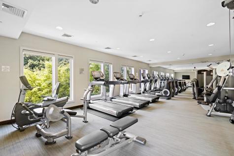 150 Henley Place Weehawken NJ 07086