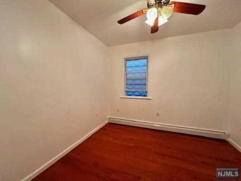 123 Oak Street Weehawken NJ 07086