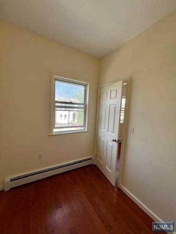 123 Oak Street Weehawken NJ 07086