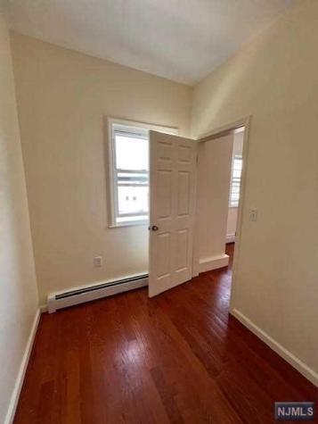 123 Oak Street Weehawken NJ 07086