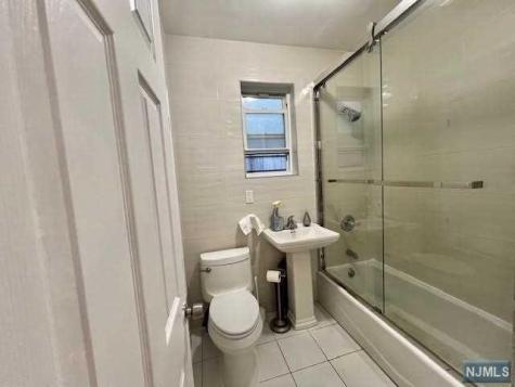 123 Oak Street Weehawken NJ 07086