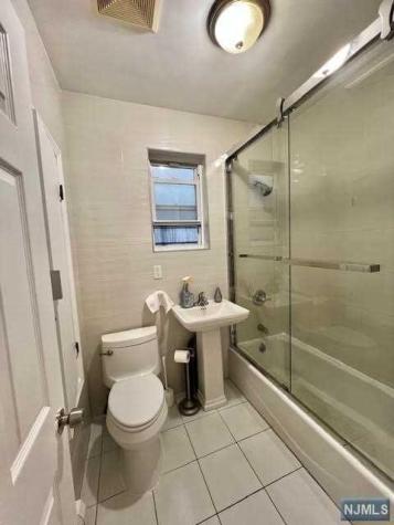 123 Oak Street Weehawken NJ 07086