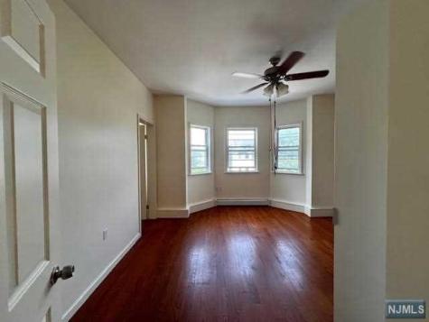 123 Oak Street Weehawken NJ 07086