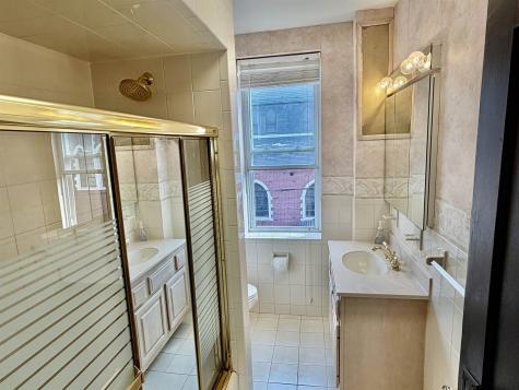 336 Avenue C Bayonne NJ 07002-7129