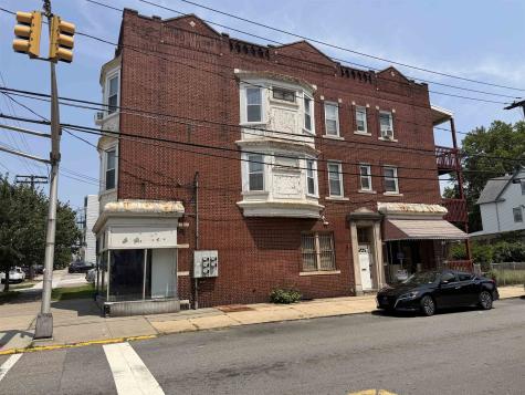 336 Avenue C Bayonne NJ 07002-7129