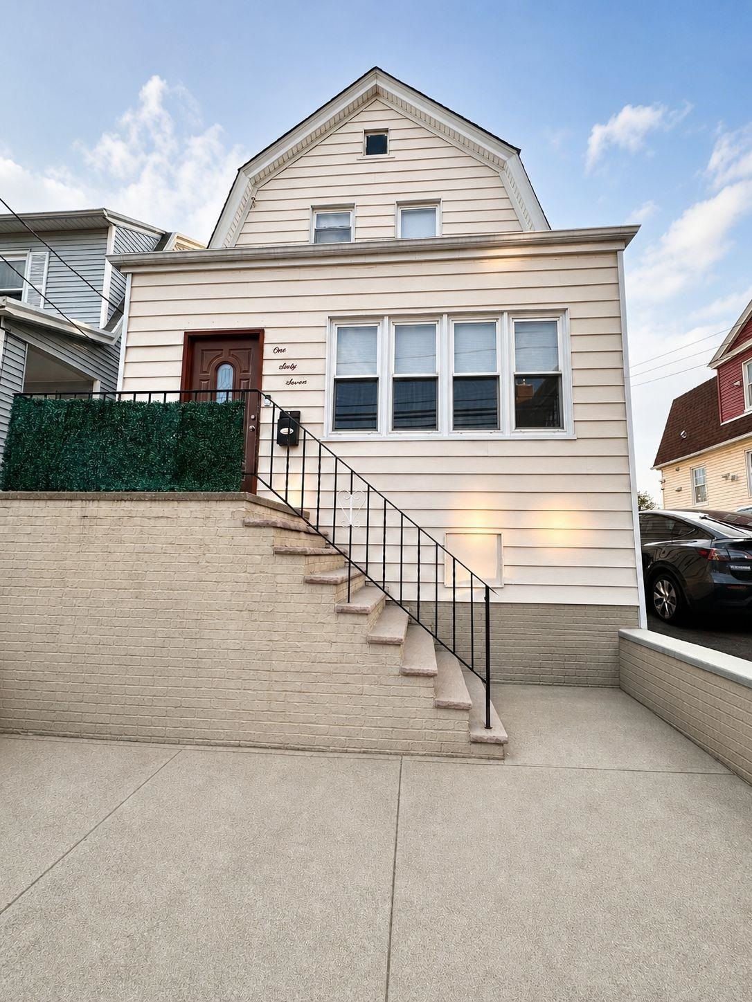 167 Gates Avenue Jersey City NJ 07305