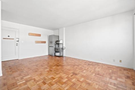 6515 Boulevard East West New York NJ 07093