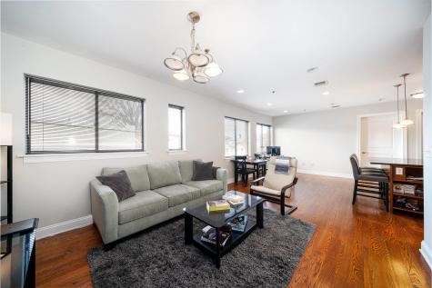 136 41st Street Union City NJ 07087