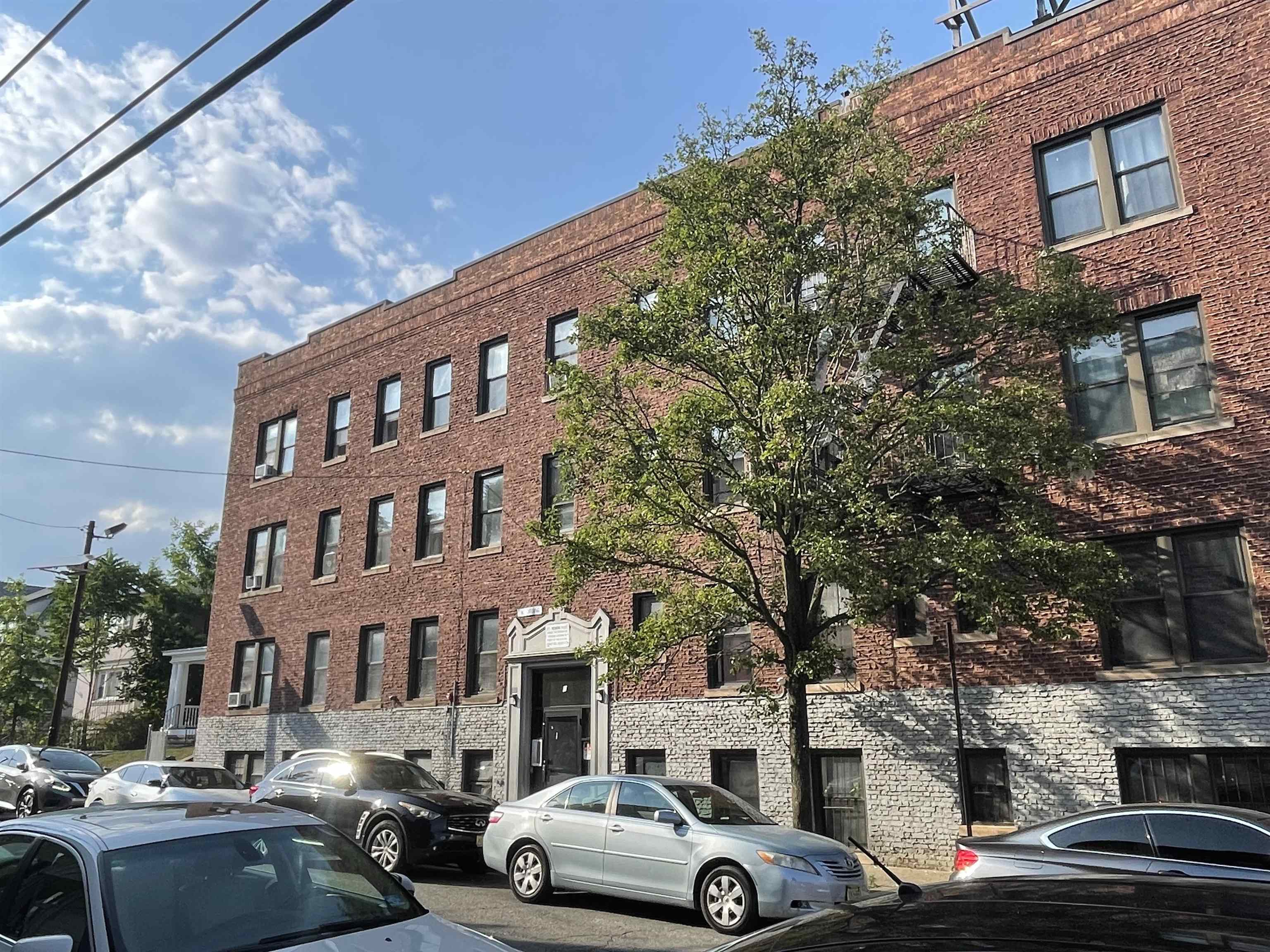 1 Noll Place Newark NJ 07102
