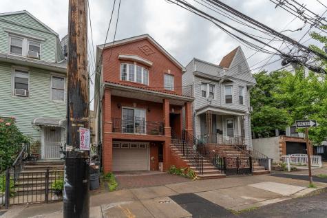 239 Baldwin Avenue Jersey City NJ 07306