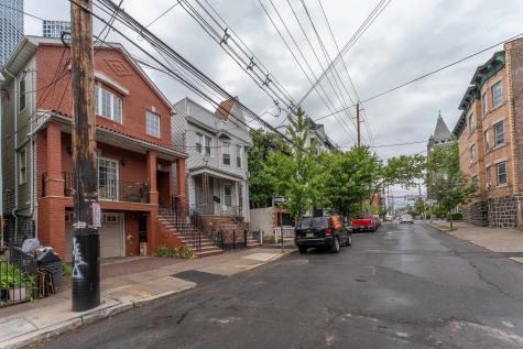 239 Baldwin Avenue Jersey City NJ 07306