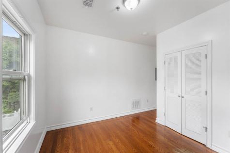 239 Baldwin Avenue Jersey City NJ 07306