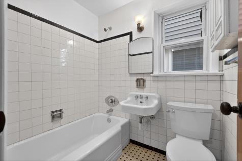 42 Duer Place Weehawken NJ 07086