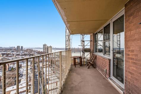 6040 Boulevard East West New York NJ 07093