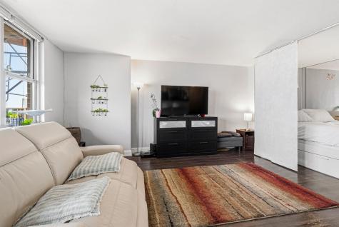 6040 Boulevard East West New York NJ 07093