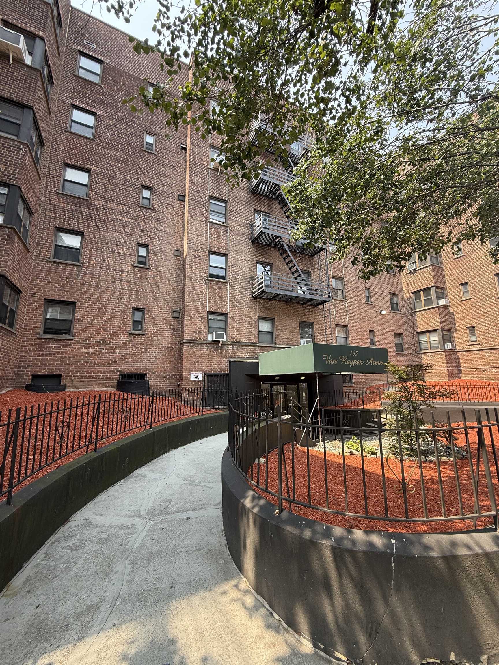 165 Vroom Street Jersey City NJ 07306