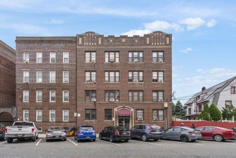 7508 Park Avenue North Bergen NJ 07047