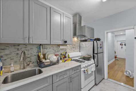 7508 Park Avenue North Bergen NJ 07047