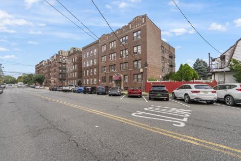 7508 Park Avenue North Bergen NJ 07047
