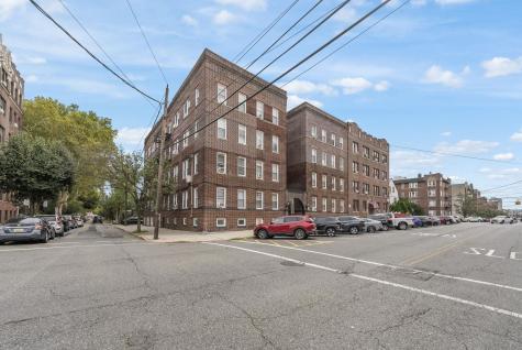 7508 Park Avenue North Bergen NJ 07047