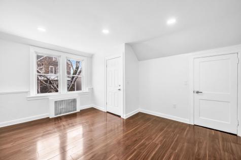 284 Macarthur Avenue Garfield NJ 07026