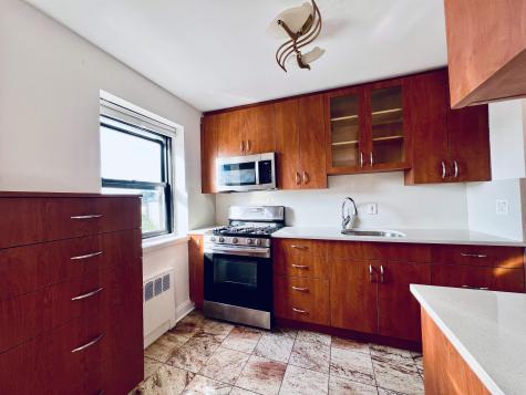 2333 Hudson Terrace Fort Lee NJ 07024