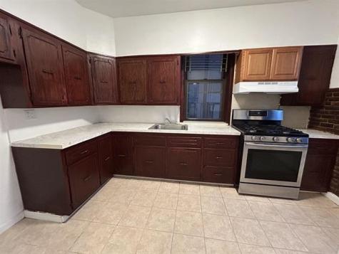 273 Avenue C Bayonne NJ 07002